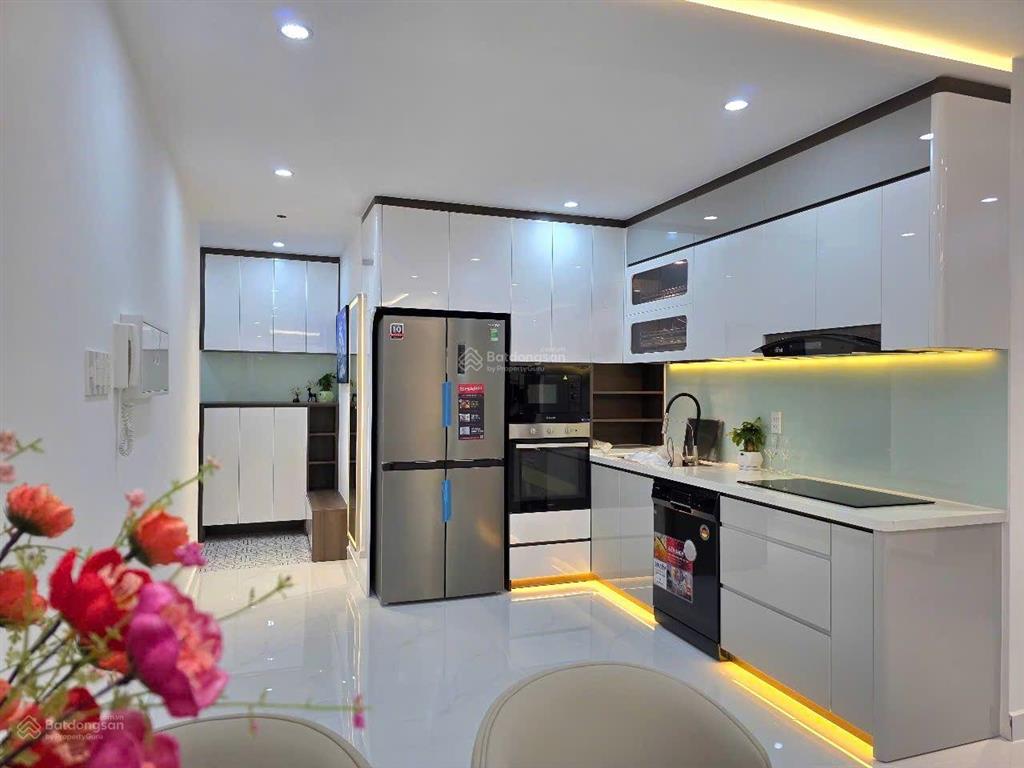 Cho thuê căn hộ chung cư midtown phú mỹ hưng, 22 triệu vnd, 98 m2  0352 390 ***