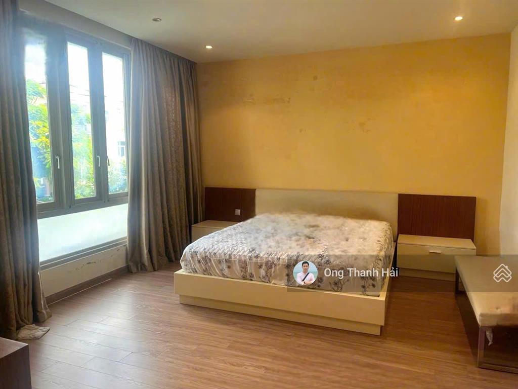 Cho thuê biệt thự ngang 8m, 3 tầng, 4pn, cạnh công viên 2ha, gần các trường qt canada, nhật, hàn,đl