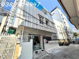 Bán nhà 3 tầng góc 2 mặt tiền hẻm oto tới nhà TTTP Nha Trang gần biển, ngang 9m, giá 8,4