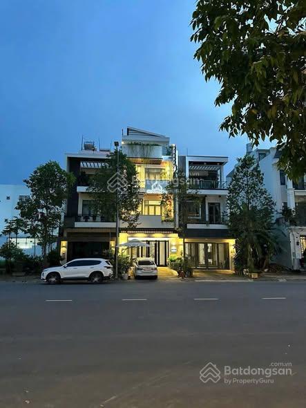 Cho thuê nhà trệt 3 lầu trục chính khu dân cư nam long, nhiều nội thất