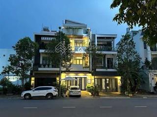 Cho thuê nhà trệt 3 lầu trục chính khu dân cư nam long, nhiều nội thất