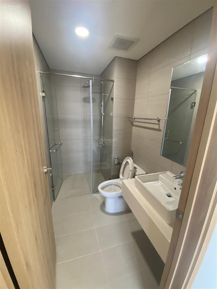 Chính chủ bán gấp căn 2pn akari city bình tân, sổ hồng sẵn, view pháo hoa q1 cực chill, giá 4.15 tỷ