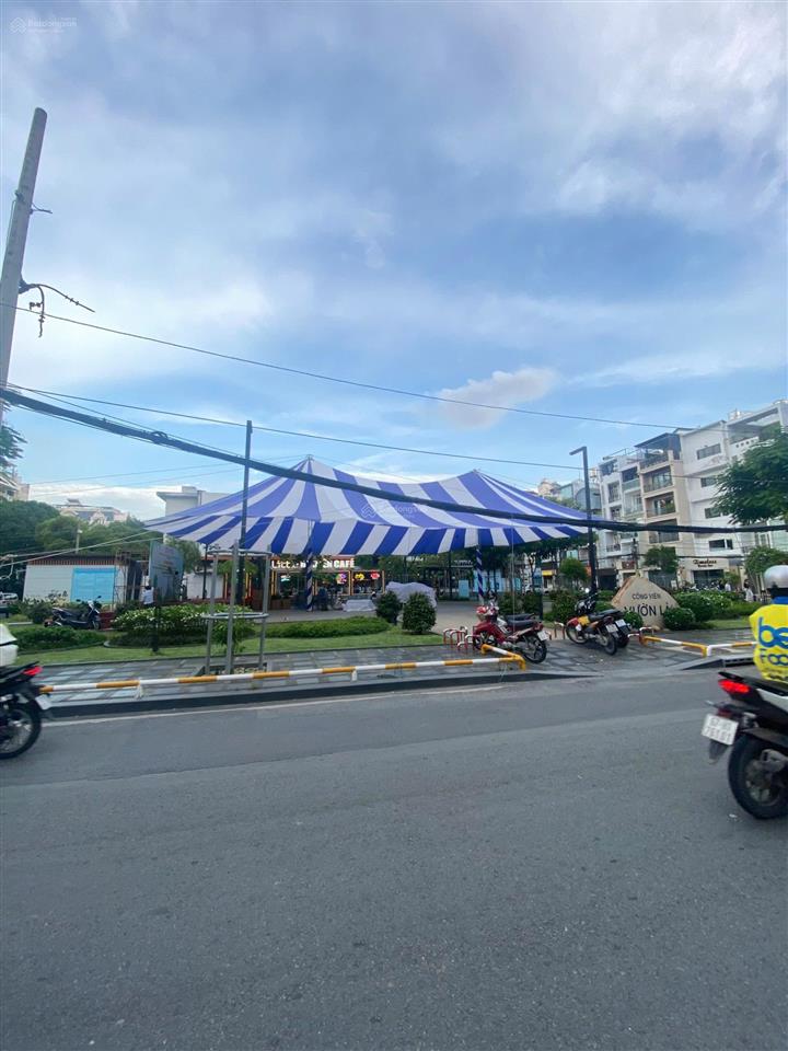 Hạ giá bán nhanh biệt thự vườn lan, dt 12 x 24 = 288m2, gần vạn hạnh mall giá 125 tỷ, chỉ 434tr/m2