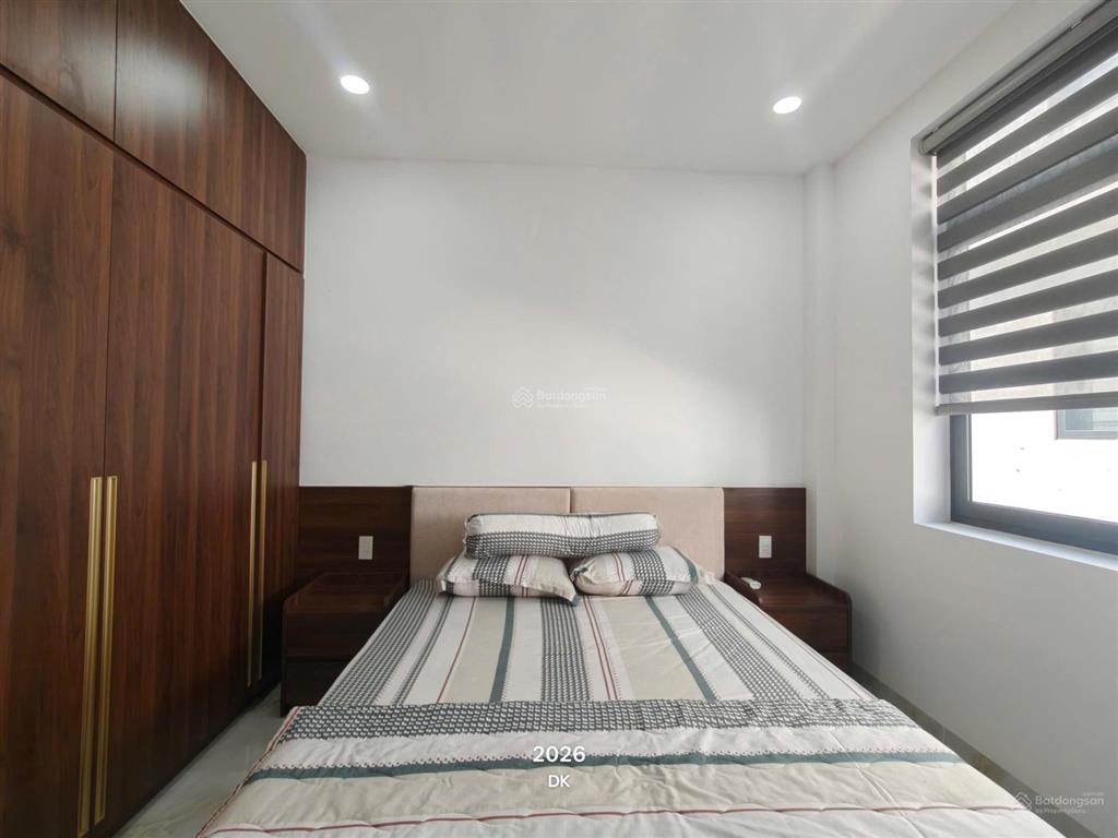 Nhà mặt tiền đường 49 kđt mỹ gia gói 7 , đối diện sân bóng