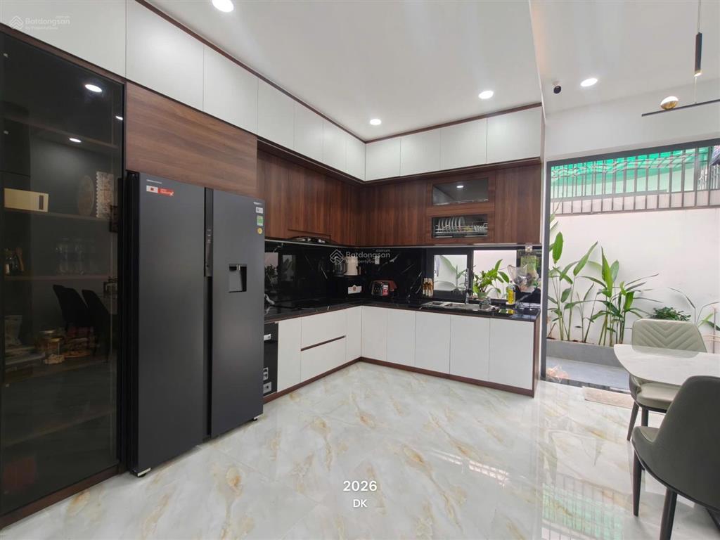 Nhà mặt tiền đường 49 kđt mỹ gia gói 7 , đối diện sân bóng
