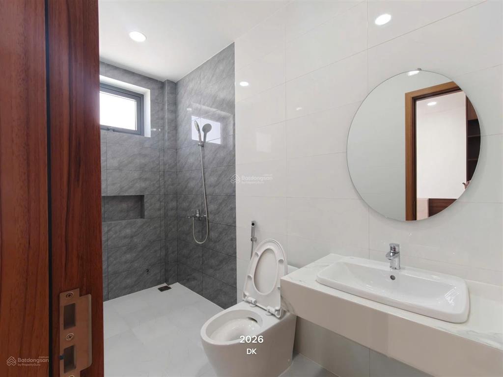 Nhà mặt tiền đường 49 kđt mỹ gia gói 7 , đối diện sân bóng