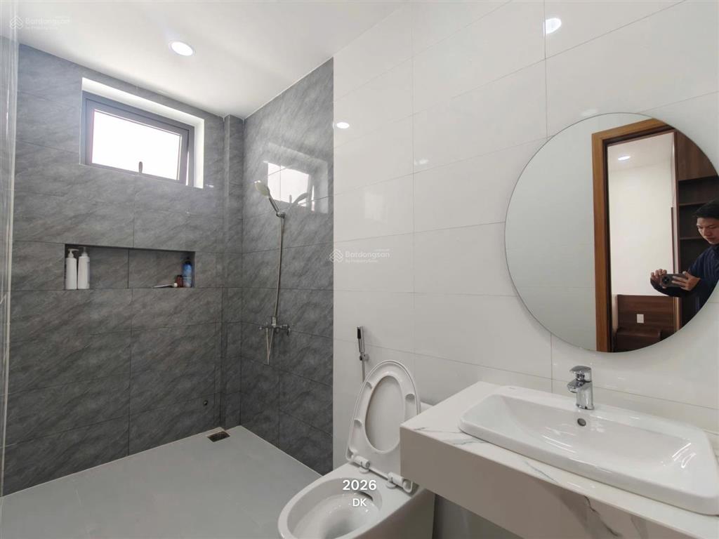Nhà mặt tiền đường 49 kđt mỹ gia gói 7 , đối diện sân bóng