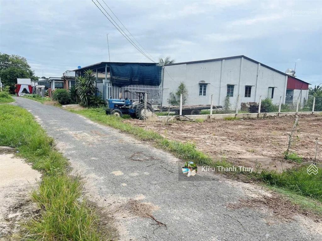 Cần bán lô đất đt 787, ngay trung tâm thị xã trảng bàng. 335m2 / 980 triệu, sổ sẵn. (ngang 8m)