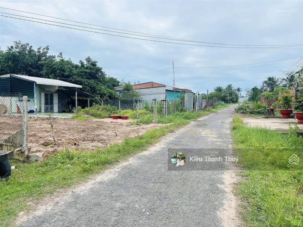 Cần bán lô đất đt 787, ngay trung tâm thị xã trảng bàng. 335m2 / 980 triệu, sổ sẵn. (ngang 8m)