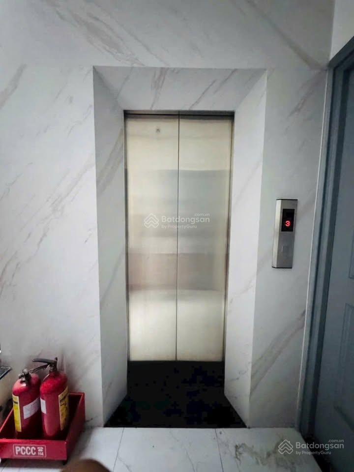 Bán toà nhà chdv 140m2 hầm 5 tầng 16pn thu nhập 76triệu/tháng trung tâm p phú thuận quận 7 giá tốt