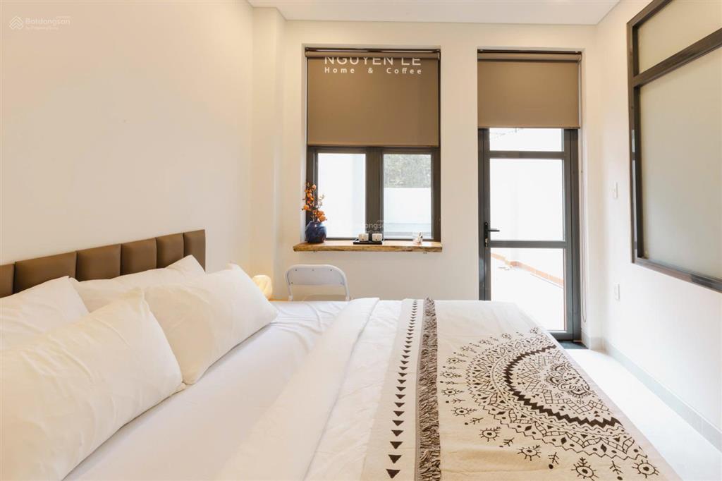 Cho thuê chdv 35m full nội thất hiện đại cao cấp vị trí trung tâm số 9 phan tôn quận 1 giá siêu tốt