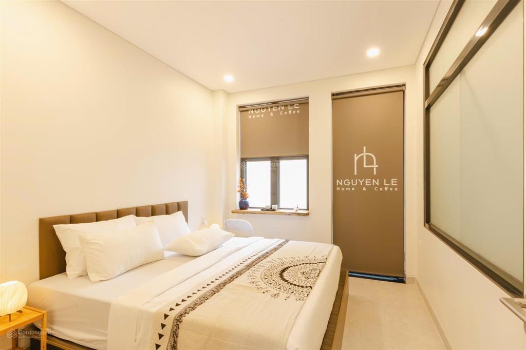 Cho thuê chdv 35m full nội thất hiện đại cao cấp vị trí trung tâm số 9 phan tôn quận 1 giá siêu tốt