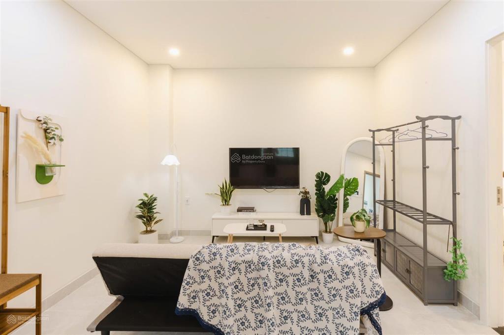 Cho thuê chdv 35m full nội thất hiện đại cao cấp vị trí trung tâm số 9 phan tôn quận 1 giá siêu tốt