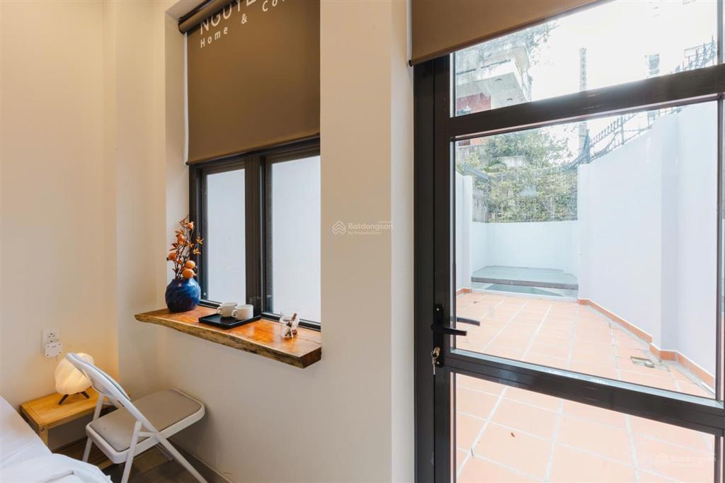 Cho thuê chdv 35m full nội thất hiện đại cao cấp vị trí trung tâm số 9 phan tôn quận 1 giá siêu tốt