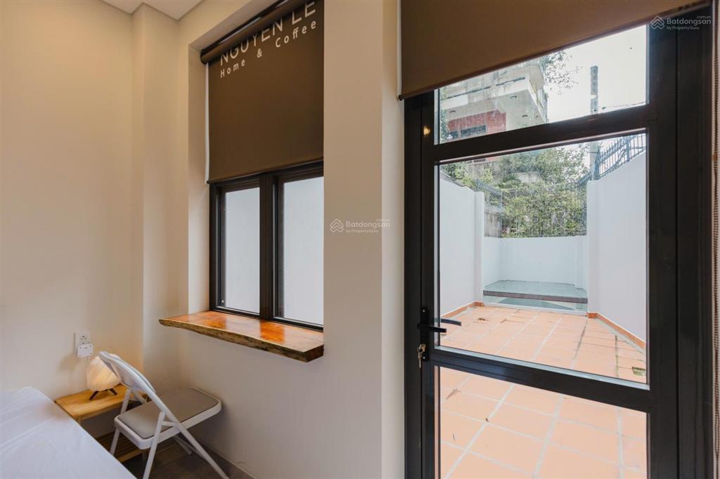 Cho thuê chdv 35m full nội thất hiện đại cao cấp vị trí trung tâm số 9 phan tôn quận 1 giá siêu tốt