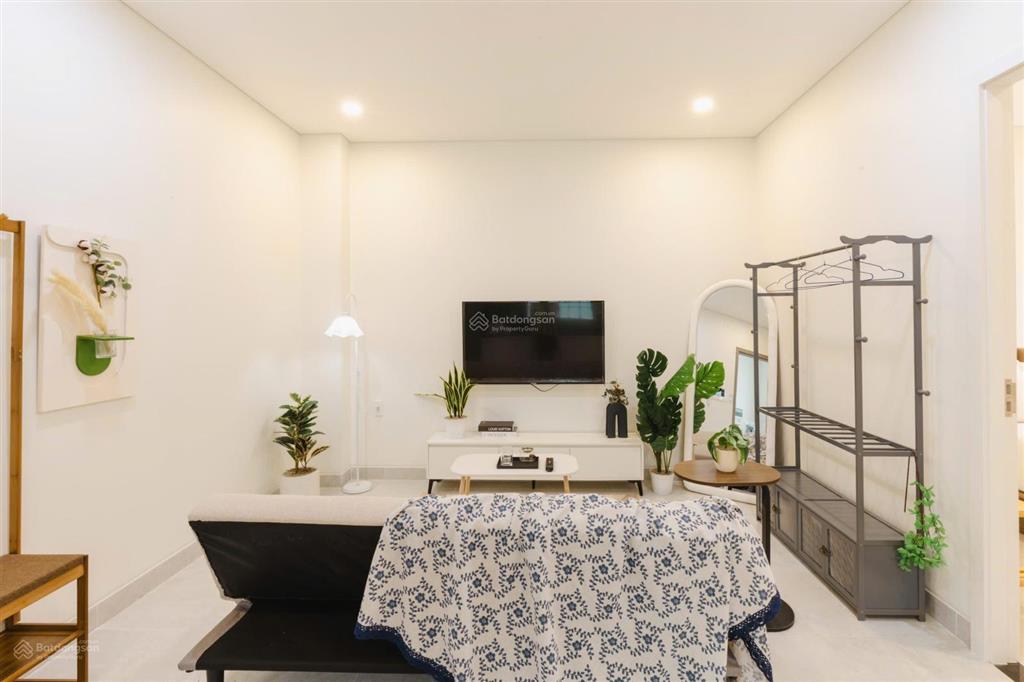 Cho thuê chdv 35m full nội thất hiện đại cao cấp vị trí trung tâm số 9 phan tôn quận 1 giá siêu tốt