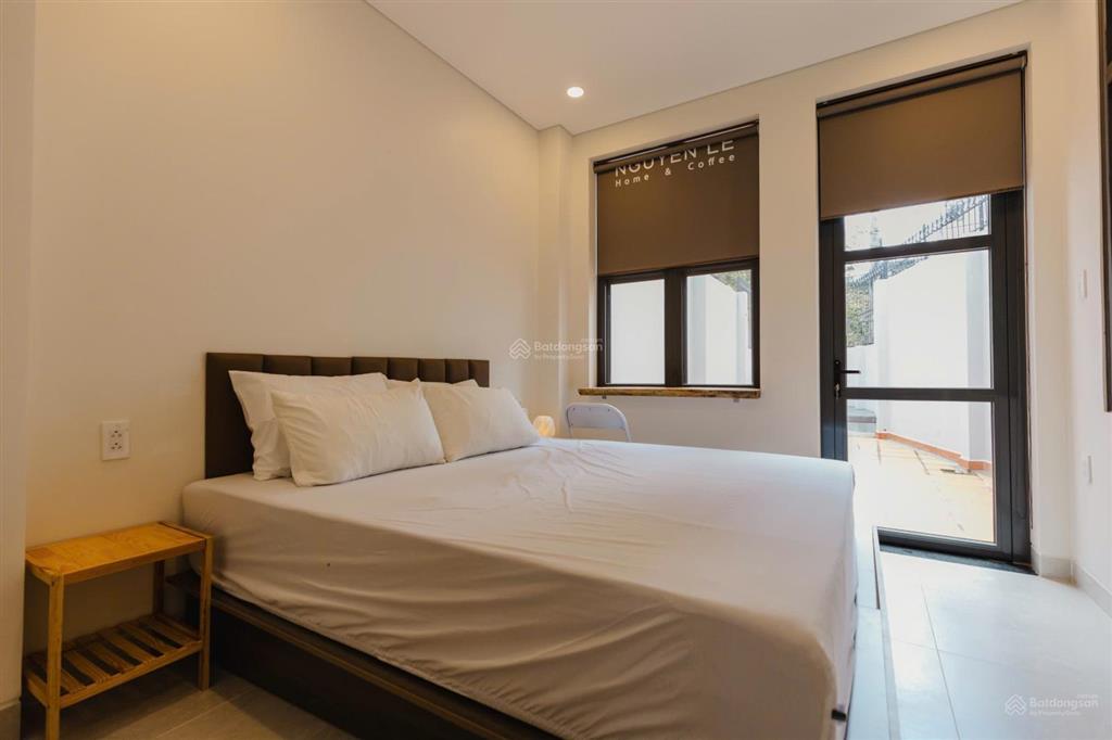 Cho thuê chdv 35m full nội thất hiện đại cao cấp vị trí trung tâm số 9 phan tôn quận 1 giá siêu tốt