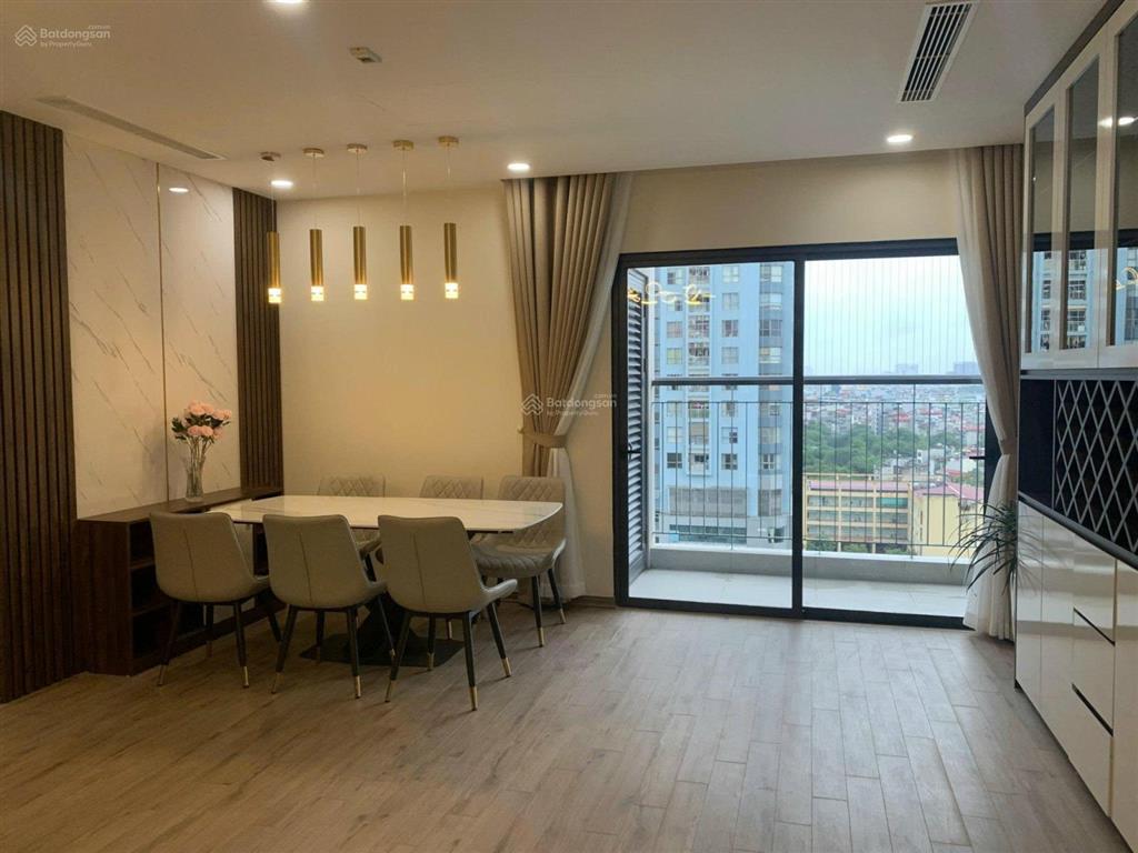 Hot. cho thuê chung cư golden park  cầu giấy. dt 96m2, 3 ngủ 2wc, đủ đồ. giá 20tr. 0917 748 ***