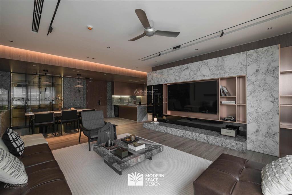 Bán chung cư the diamond residencethanh xuân. dt 161m2, 4 ngủ 3wc, đủ đồ. giá 25.5 tỷ. 0917 748 ***