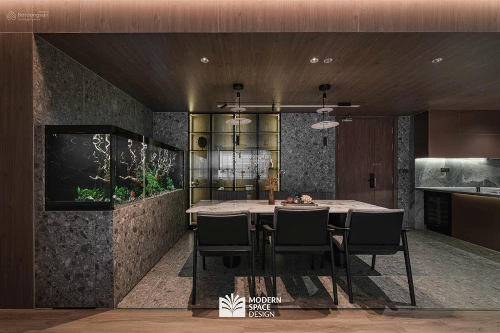 Bán chung cư the diamond residencethanh xuân. dt 161m2, 4 ngủ 3wc, đủ đồ. giá 25.5 tỷ. 0917 748 ***