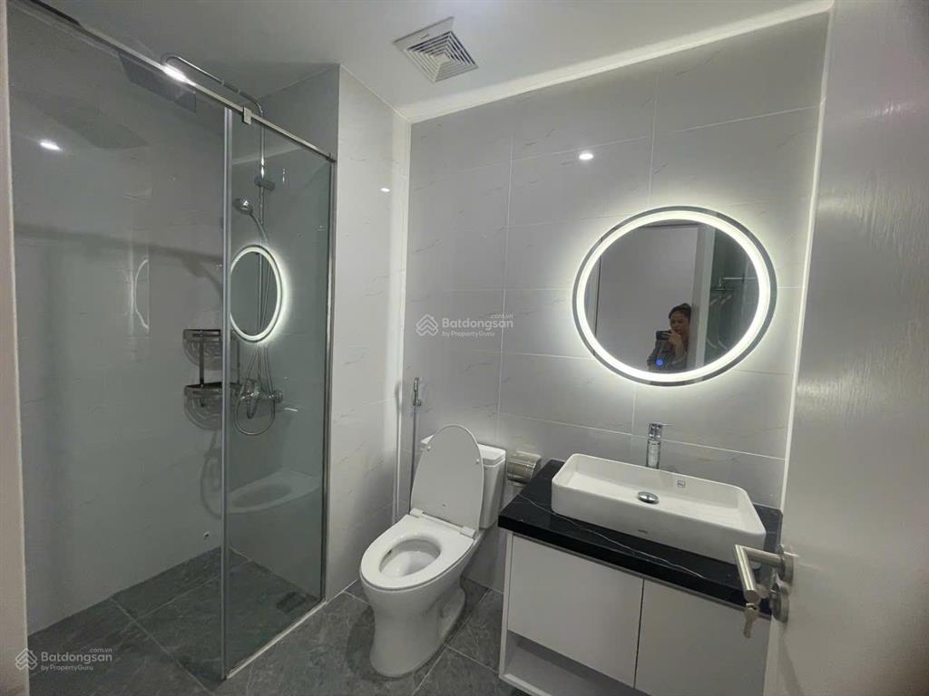 Chính chủ cho thuê 3 ngủ 3wc 144m2 đủ đồ tại chung cư the diamond residence giá 34tr. 0917 748 ***