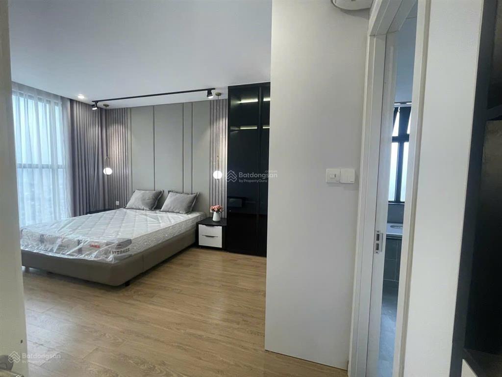 Chính chủ cho thuê 3 ngủ 3wc 144m2 đủ đồ tại chung cư the diamond residence giá 34tr. 0917 748 ***