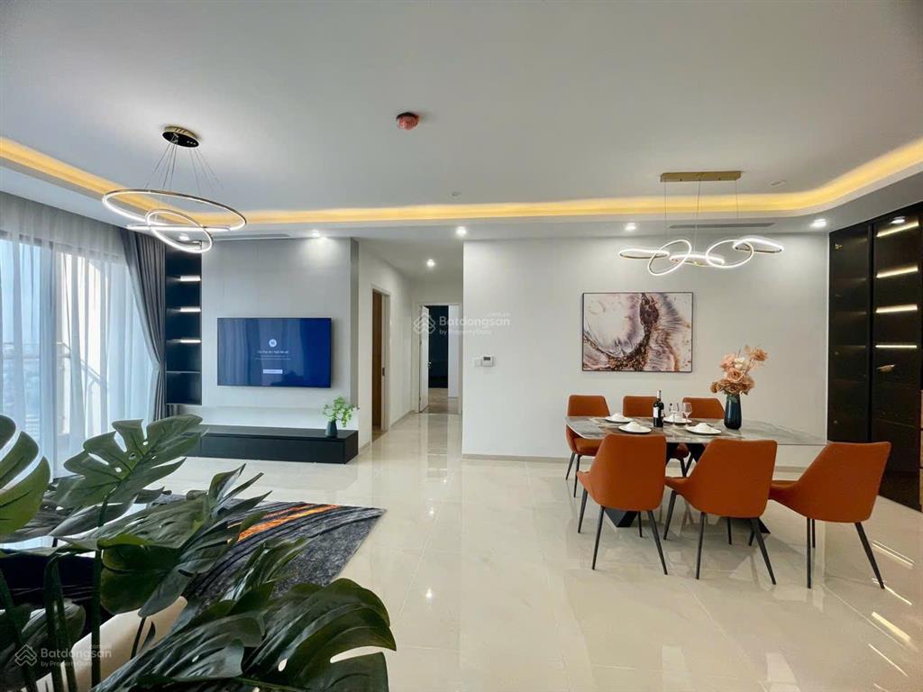 Chính chủ cho thuê 3 ngủ 3wc 144m2 đủ đồ tại chung cư the diamond residence giá 34tr. 0917 748 ***