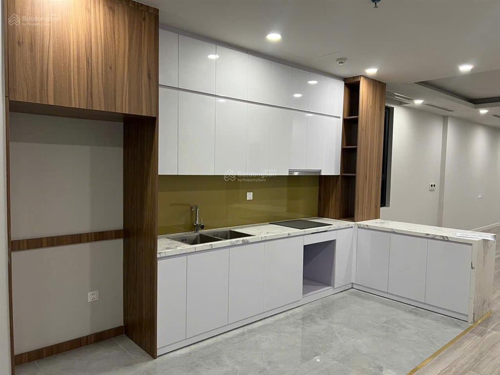 Cho thuê căn 3 pn 2 wc, 120m2 nội thất cơ bản tại the diamond residence. giá 23 triệu. 0917 748 ***