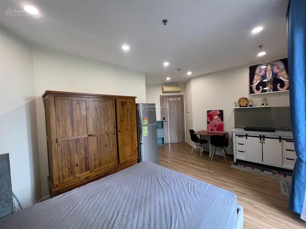 Chính chủ cho thuê căn chung cư trinity tower, dt 28m2 studio đủ đồ. giá 8,5 triệu.  0917 748 ***