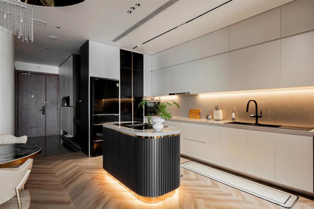 Bán căn 2 ngủ 2wc dt 72m2, đủ đồ tại chung cư rivera park  thanh xuân. giá 9.1 tỷ. l/h 0917 748 ***