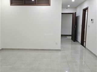 Chính chủ bán 2 ngủ 2wc đồ cơ bản 85m2 tại golden park  cầu giấy. giá 8.7 tỷ. l/h 0917 748 ***