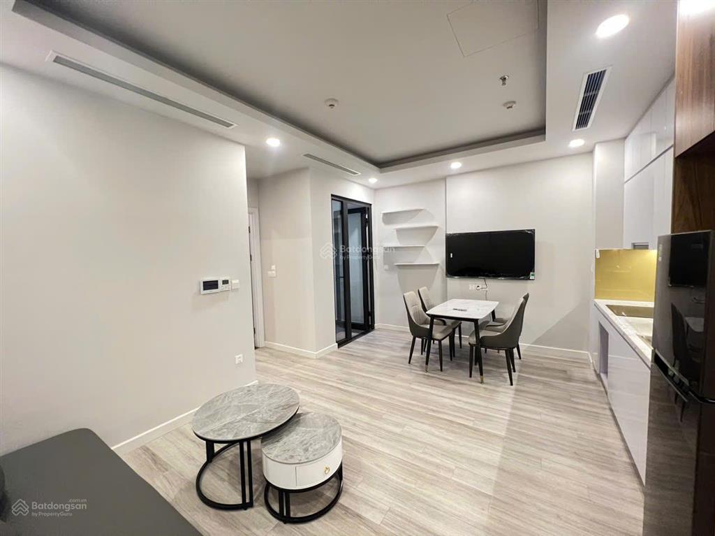 Cho thuê cc the diamond residence 25 lê văn lương. dt 64m2, 2 ngủ 1wc, đủ đồ. giá 19tr. 0917 748 ***