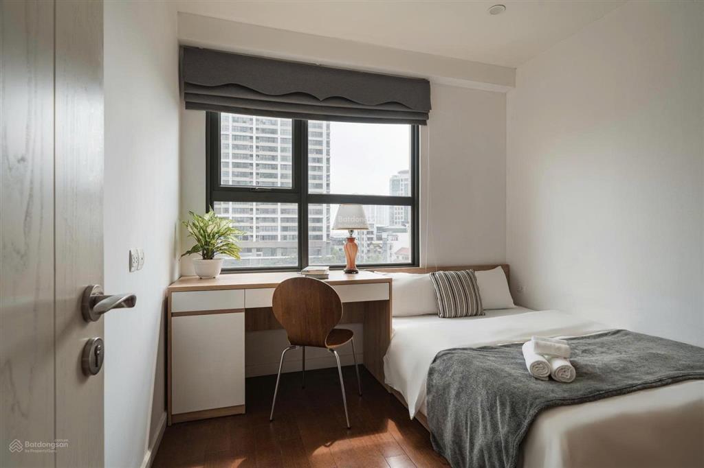 Hot! cho thuê căn 2 ngủ 2 wc 70m2, đủ đồ tại chung cư vinhomes west point. giá 19 triệu. 0917 748 ***