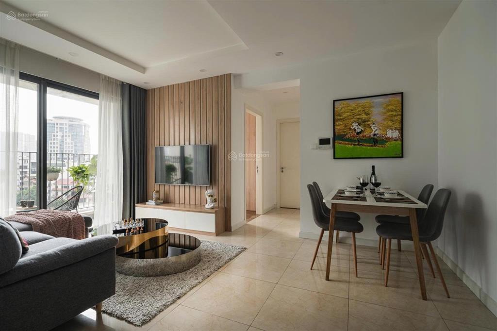Hot! cho thuê discovery complex cầu giấy. dt 98m2, 2 ngủ 2wc, đủ đồ. giá 18 triệu. 0917 748 ***