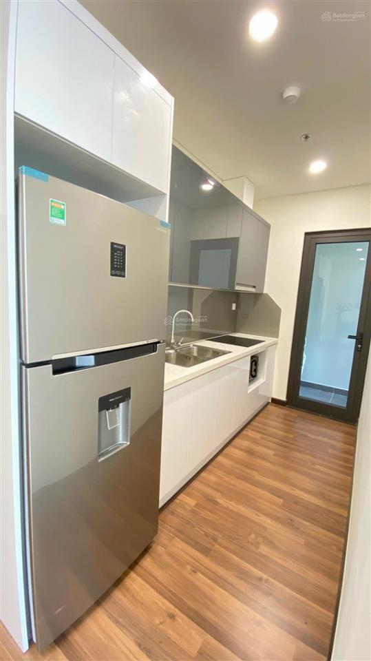 Cho thuê mipec rubik xuân thủy, dt 54m2, 2 ngủ 1wc, đủ đồ. giá thuê 17 triệu. l/h 0917 748 ***