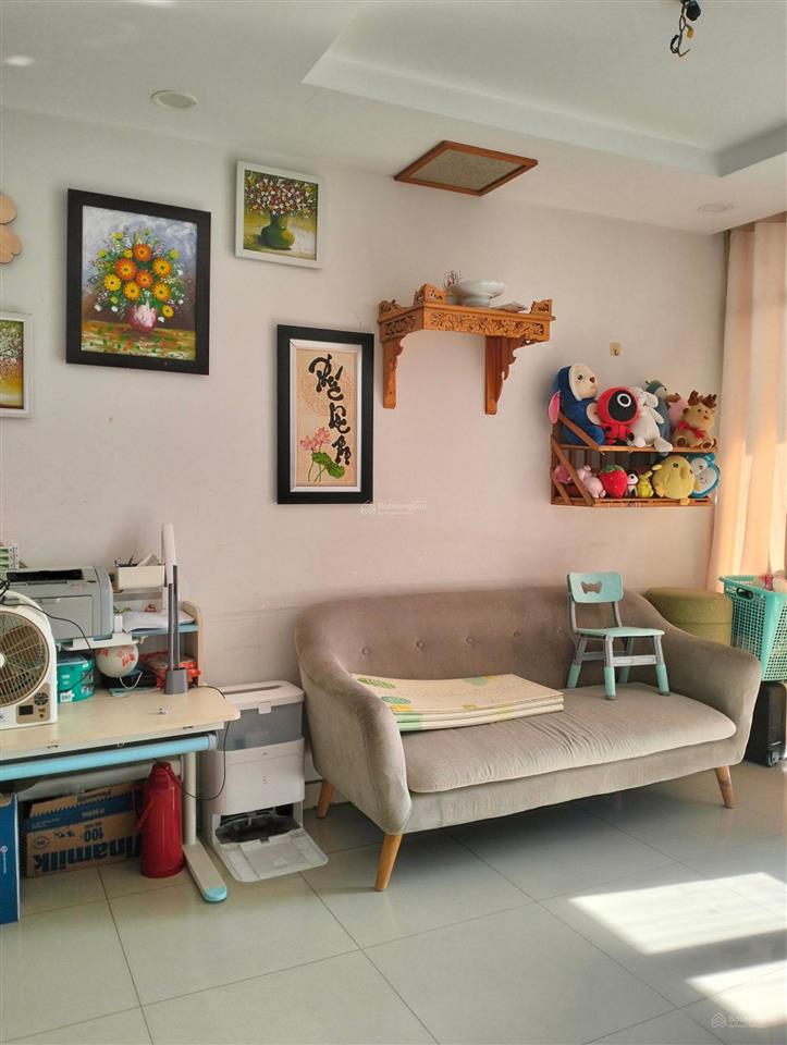 Chính chủ cần bán căn hộ góc, tầng cao chung cư him lam phú đông