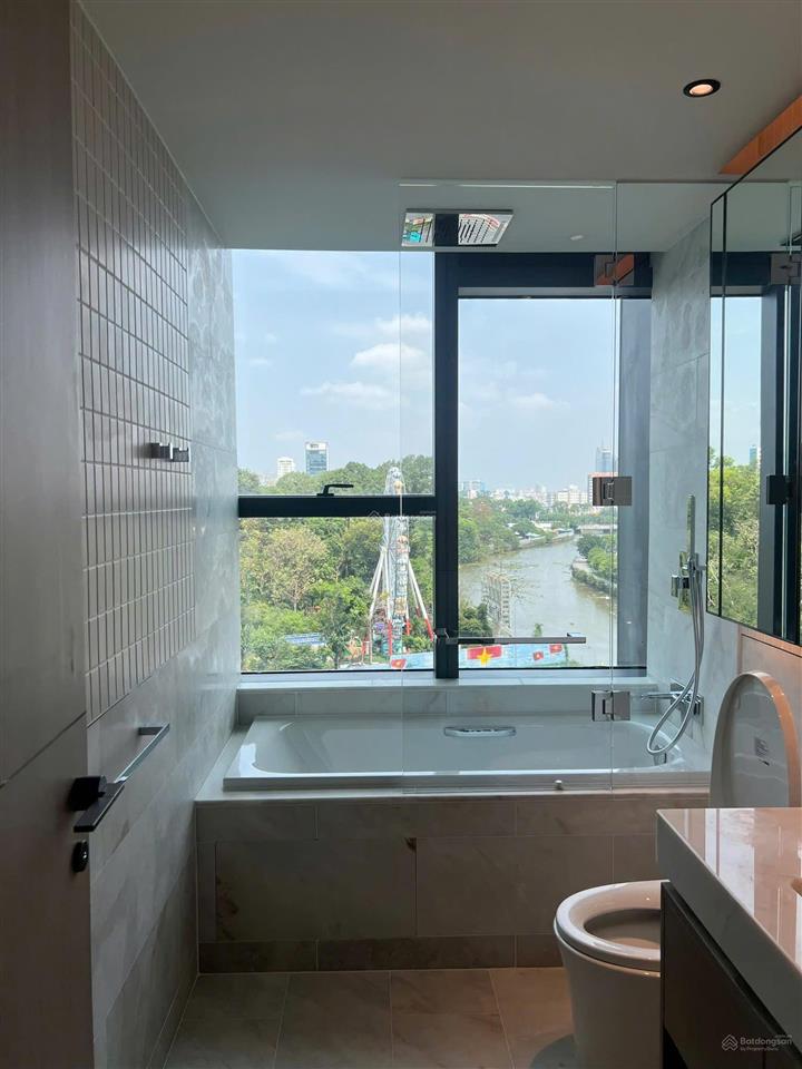 Tòa lake  grand marina saigon (biểu tượng thượng lưu mới tại quận 1).
