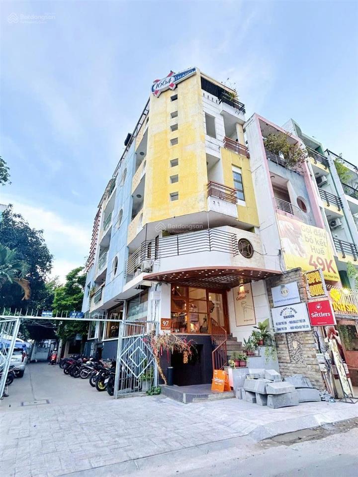 Duy nhất quận 3, góc 3 mặt tiền đường cách mạng tháng 8  dt 5 x 20  kc 4 tầng  giá 26 tỷ