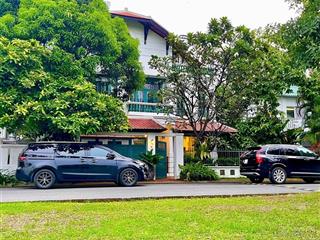 Vip! biệt thự siêu khủng góc 2 mặt tiền đường trần não  dt 15.5 x 15.5  kc 2 tầng  giá 48 tỷ
