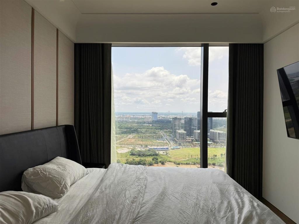 Cho thuê căn hộ 3pn hàng hiệu tại grand marina saigon
