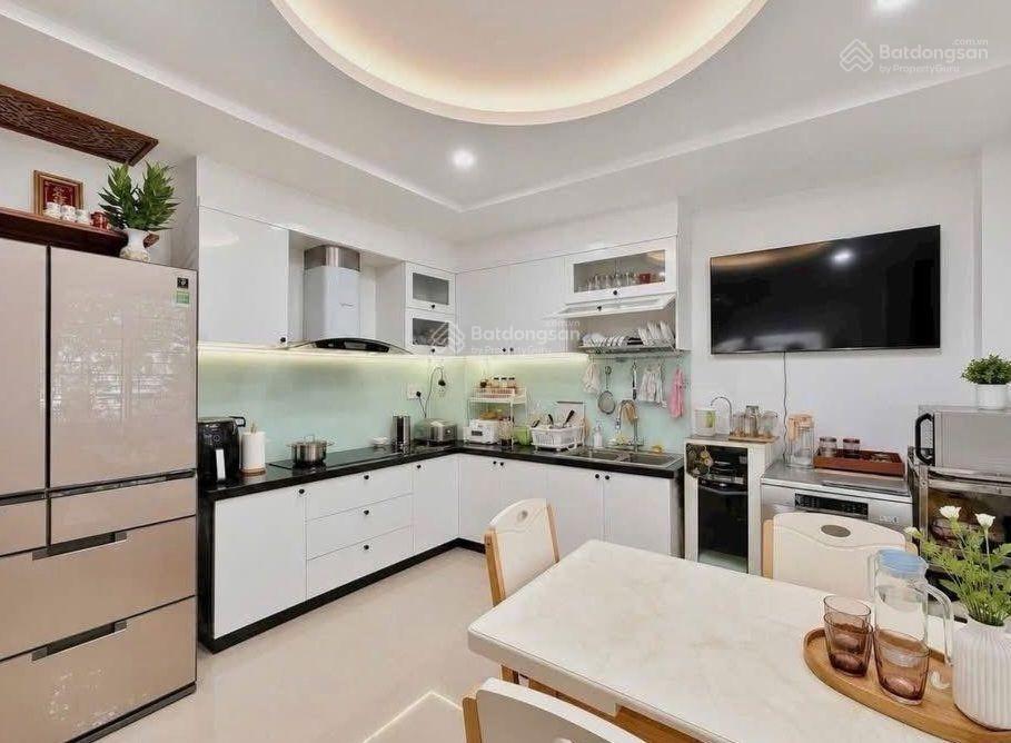 Bán gấp nhà đường lê văn sỹ, sát chợ nguyễn văn trỗi, hẻm ô tô, 36m2, ngang 4m, chỉ có 6 tỷ