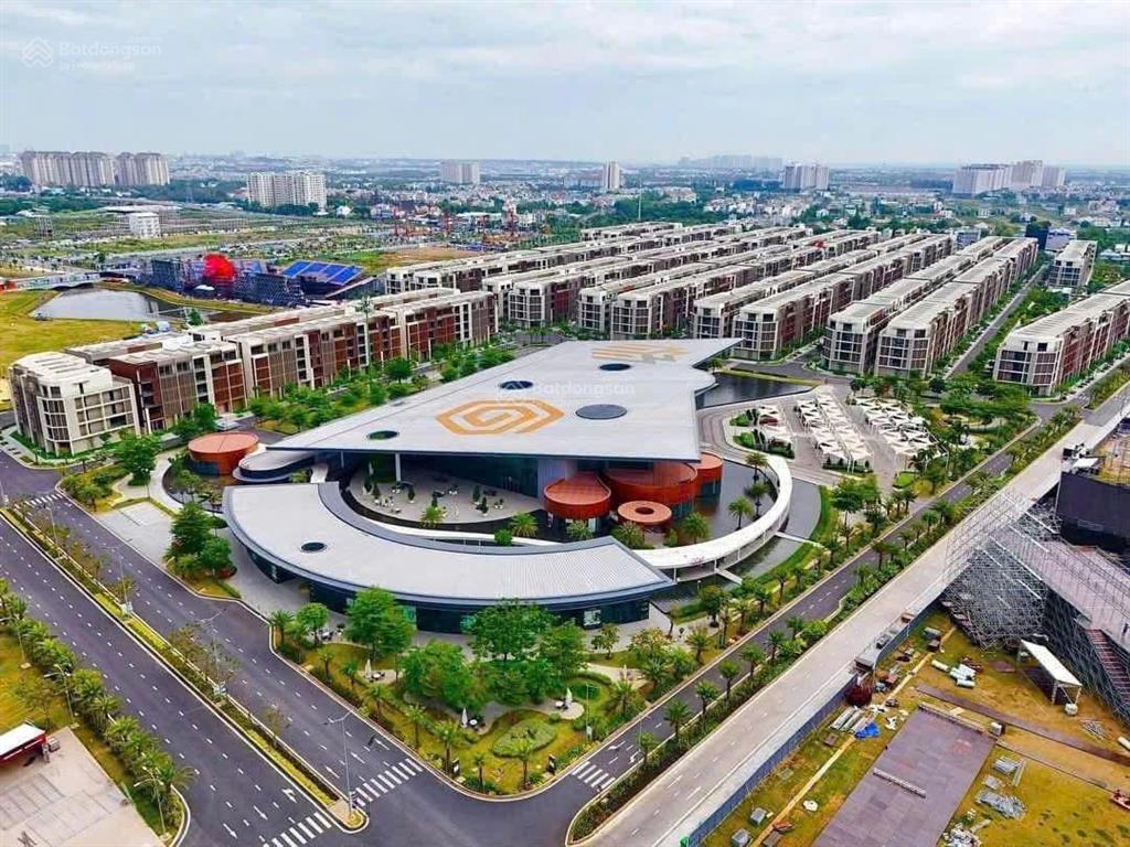 4pn đẳng cấp tại masteri cosmo central view nhạc nước  the global city