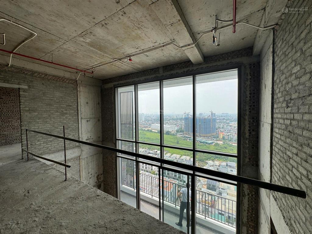 Chủ nhà cần bán 1 căn penthouse góc phiên bản giới hạn, nhận nhà ngay, 240m2 giá 22 tỷ. sổ lâu dài