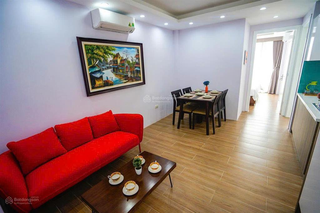 Cần bán tòa nhà 7 tầng,lô góc, có chỗ đỗ oto, gần chợ ngọc thụy, kinh doanh homestay, 2 lối đi vào