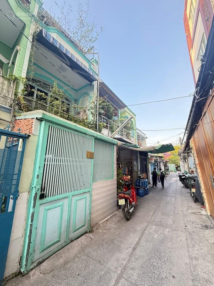 * **chủ về quê  giảm gấp 500 triệu  chỉ 5 tỷ cho nhà 3 tầng q7***đường phú thuận, q7