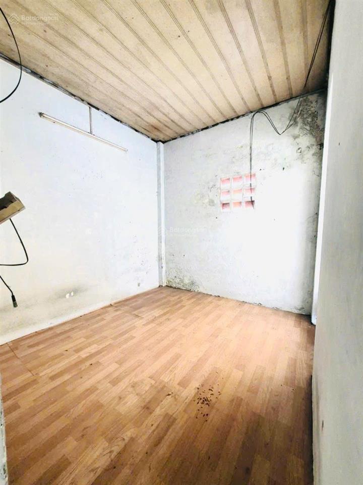 2,7 tỷ  có ngay nhà 2 tầng  dts 37m2  tống văn hên  p. 15  tân bình