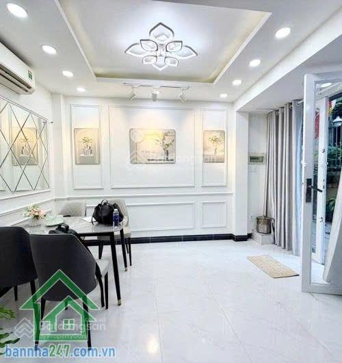 Chỉ 5.9 tỷ nhà mới 5 tầng hxh trung tâm phú nhuận  3pn 3wc