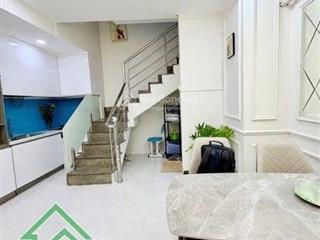 Chỉ 5.9 tỷ nhà mới 5 tầng hxh trung tâm phú nhuận  3pn 3wc
