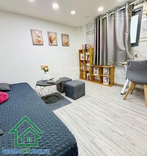 Chỉ 5.9 tỷ nhà mới 5 tầng hxh trung tâm phú nhuận  3pn 3wc