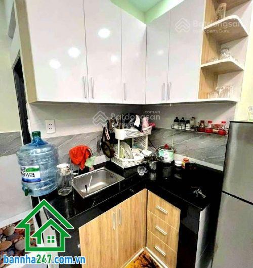 Chỉ 2,85 tỷ nhà 2 tầng ô tô đỗ sát nhà gần nhà thờ tân hương  dtsd 42m2